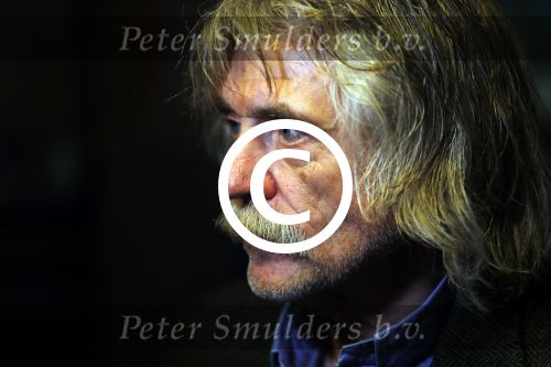 Amsterdam 25 november 2016
Boekpresentatie Johnny Rep bij cafe Scheltema. Johan Derksen reikt eerste exemplaar uit aan Heinz Stuy . Het boek is geschreven door  Mark v d Heuvel.