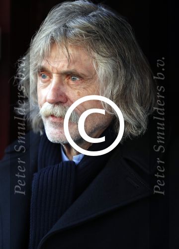 Amsterdam 25 november 2016
Boekpresentatie Johnny Rep bij cafe Scheltema. Johan Derksen reikt eerste exemplaar uit aan Heinz Stuy . Het boek is geschreven door  Mark v d Heuvel.