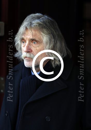 Amsterdam 25 november 2016
Boekpresentatie Johnny Rep bij cafe Scheltema. Johan Derksen reikt eerste exemplaar uit aan Heinz Stuy . Het boek is geschreven door  Mark v d Heuvel.