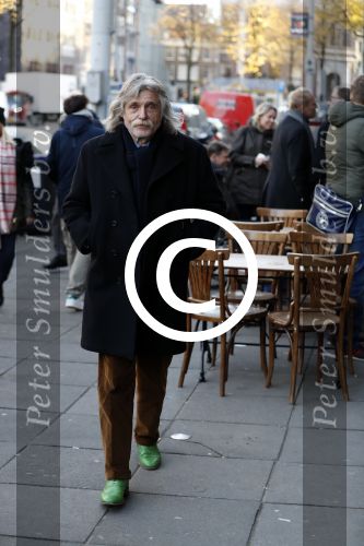 Amsterdam 25 november 2016
Boekpresentatie Johnny Rep bij cafe Scheltema. Johan Derksen reikt eerste exemplaar uit aan Heinz Stuy . Het boek is geschreven door  Mark v d Heuvel.