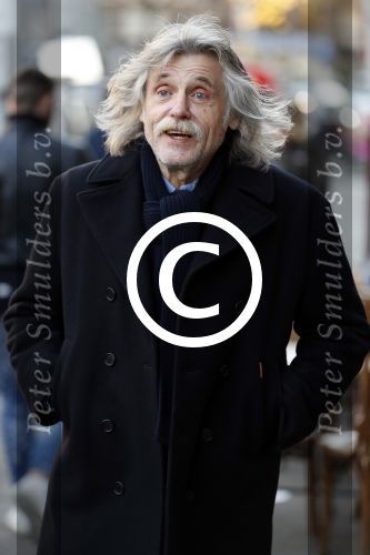 Amsterdam 25 november 2016
Boekpresentatie Johnny Rep bij cafe Scheltema. Johan Derksen reikt eerste exemplaar uit aan Heinz Stuy . Het boek is geschreven door  Mark v d Heuvel.