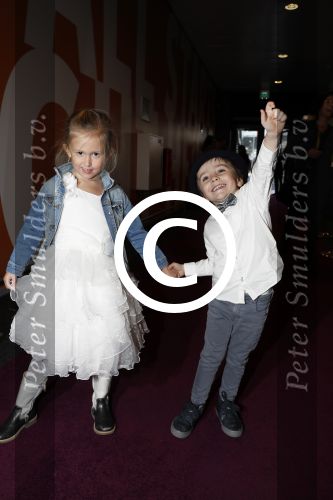 Amsterdam 26 november 2016
20 jaar studio 100 in het ziggodome met oa K3. Julius de Nis ( zoon Rob) en zijn moeder Henriette