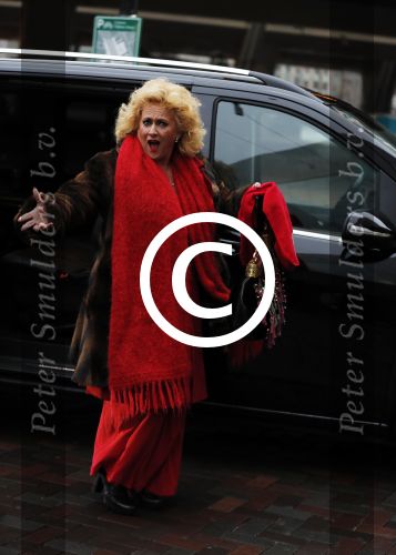 Amsterdam 10 december 2016
Premiere Sing in pathe arena. karin Bloemen