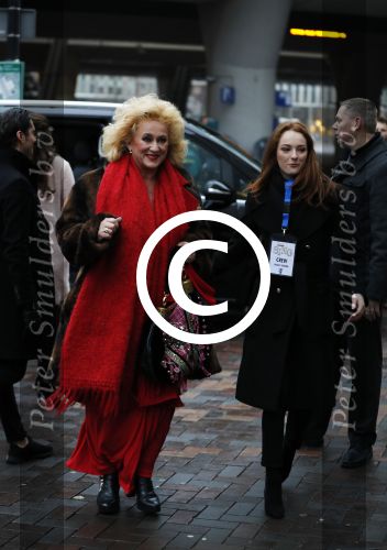 Amsterdam 10 december 2016
Premiere Sing in pathe arena. karin Bloemen