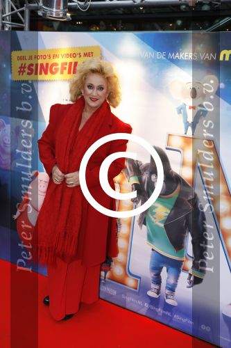 Amsterdam 10 december 2016
Premiere Sing in pathe arena. karin Bloemen