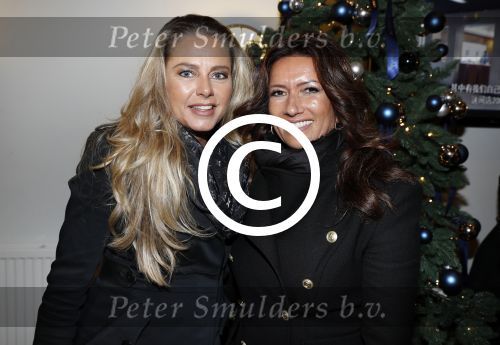 Amsterdam 22 november 2016
Presentatie Amsterdam XXXL magazine uitgegeven door Mark Teurlings bij gassan diamonds. karin de Rooij en Stacey