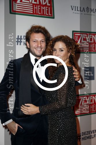 Amsterdam 14 november 2016
Premiere de zevende hemel in theater Carre. Katja Schuurman met vriend Freek v Noortwijk
