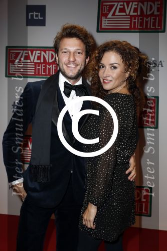 Amsterdam 14 november 2016
Premiere de zevende hemel in theater Carre. Katja Schuurman met vriend Freek v Noortwijk