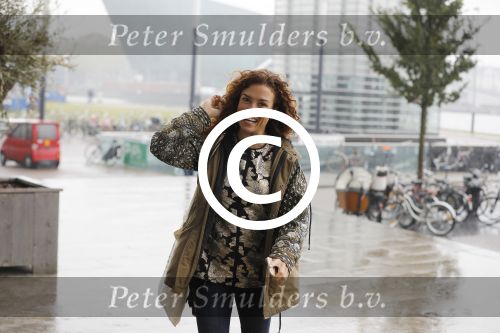 Amsterdam 14 november 2016
Winston Gerschtanowitz presenteerde de nieuwe sinterklaasboeken van Jumbo gemaakt door Katja  en Wim Schuurman Albert Verlinde en Wesley Sneijder die helaas niet aanwezig kon zijn in de Bibliotheek van Amsterdam. Katja had dochter Sammie mee genomen.