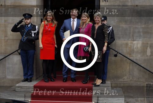 Amsterdam 15 december 2016  
Uitreiking prins Claus prijzen met aanwezig Koning Willem Alexander Koningin Maxima Prinses Beatrix Prinses Laurentien en Prinses Mabel. Vindt plaats in paleis op de dam.