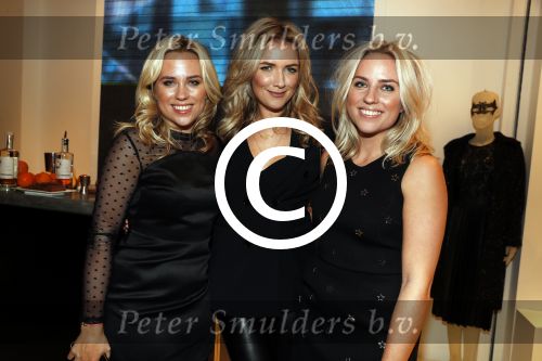 Amsterdam 15 december 2016 
Presentatie sieradenlijn Vedder en Vedder ( Anne en Esther) bij Velvet op de cornelis schuytstraat. Laurien Verstraten