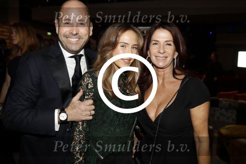 Amsterdam 8 december 2016
15e luxury fair in de RAI. Lesley Bamberger met vrouw en dochter