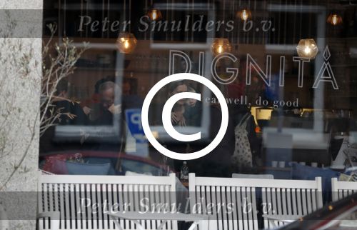 Amsterdam 1 december 2016
Liesbeth kamerling en haar broer uit eten met hun vader en moeder (ouders) bij restaurant Dignita in Amsterdam zuid.