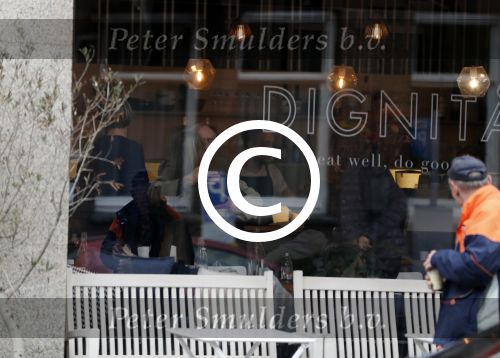 Amsterdam 1 december 2016
Liesbeth kamerling en haar broer uit eten met hun vader en moeder (ouders) bij restaurant Dignita in Amsterdam zuid.