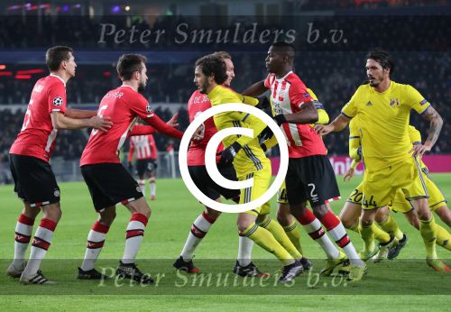 Eindhoven, 6 December 2016 Laatse groepswedstrijd in de Champions League Seizoen 2016/2017 PSV-FC Rostov, eindstand 0-0 en uitschakeling voor het gehele Europese Voetbal.
Luuk de Jong Nicolas Isimat-Mirin Davy Propper