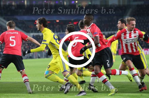 Eindhoven, 6 December 2016 Laatse groepswedstrijd in de Champions League Seizoen 2016/2017 PSV-FC Rostov, eindstand 0-0 en uitschakeling voor het gehele Europese Voetbal.
Luuk de Jong Nicolas Isimat-Mirin Davy Propper