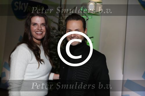 Amsterdam 7 december 2016
Sky radio Christmas tree event met oa Daphne en Emma Deckers Ronald de Boer Gers Pardoel Wilfred Genee Renate Verbaan en Bracha v Doesburgh. Fred v Leer en Manon Meijers zijn de jury. Marlayne Sahupala presenteert het geheel in het college hotel.