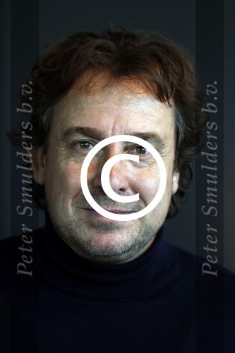 Amsterdam 30 september 2016
cd presentatie O\'GENE in de amsterdam toren . Marco Borsato reikt hem uit.
