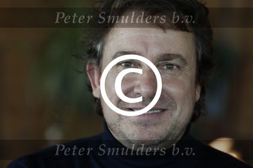Amsterdam 30 september 2016
cd presentatie O\'GENE in de amsterdam toren . Marco Borsato reikt hem uit.