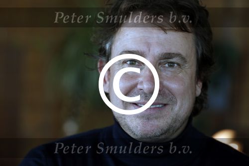 Amsterdam 30 september 2016
cd presentatie O\'GENE in de amsterdam toren . Marco Borsato reikt hem uit.