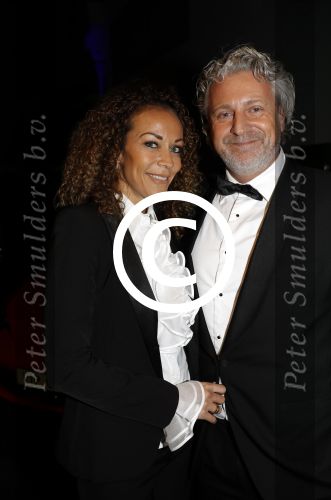 Amsterdam 8 december 2016
15e luxury fair in de RAI. mark teurlings met vrouw Yvette Rommy