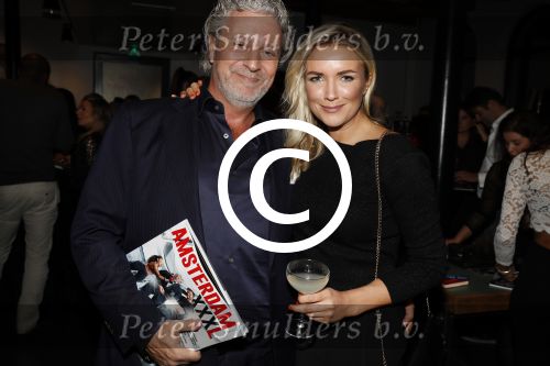 Amsterdam 22 november 2016
Presentatie Amsterdam XXXL magazine uitgegeven door Mark Teurlings bij gassan diamonds. laurien Verstraten