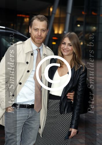 Amsterdam 10 december 2016
Premiere Sing in pathe arena. Mark v Eeuwen met zijn vriendin Anne voor het eerst op een rode loper