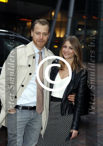 Amsterdam 10 december 2016
Premiere Sing in pathe arena. Mark v Eeuwen met zijn vriendin Anne voor het eerst op een rode loper