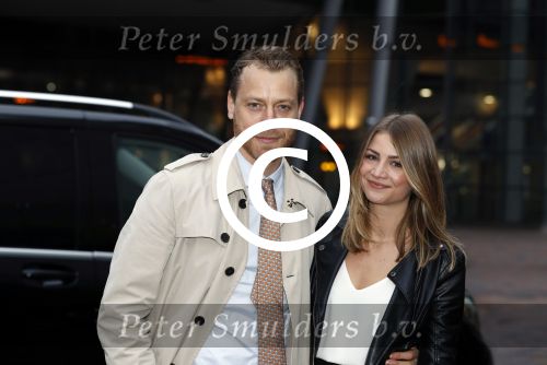 Amsterdam 10 december 2016
Premiere Sing in pathe arena. Mark v Eeuwen met zijn vriendin Anne voor het eerst op een rode loper