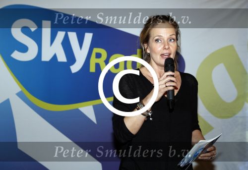 Amsterdam 7 december 2016
Sky radio Christmas tree event met oa Daphne en Emma Deckers Ronald de Boer Gers Pardoel Wilfred Genee Renate Verbaan en Bracha v Doesburgh. Fred v Leer en Manon Meijers zijn de jury. Marlayne Sahupala presenteert het geheel in het college hotel.