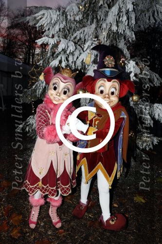Kaatsheuvel 16 november 2016
Opnames videoclip Toppers met Rene Froger Gerard Joling Jeroen v d Boom Maxim Froger Danny Froger Lee Towers Andre Hazes jr O Gene en Maan. Opnames vonden plaats in de efteling. efteling mascottes