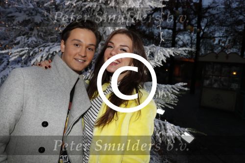 Kaatsheuvel 16 november 2016
Opnames videoclip Toppers met Rene Froger Gerard Joling Jeroen v d Boom Maxim Froger Danny Froger Lee Towers Andre Hazes jr O Gene en Maan. Opnames vonden plaats in de efteling.