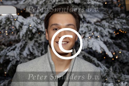 Kaatsheuvel 16 november 2016
Opnames videoclip Toppers met Rene Froger Gerard Joling Jeroen v d Boom Maxim Froger Danny Froger Lee Towers Andre Hazes jr O Gene en Maan. Opnames vonden plaats in de efteling.