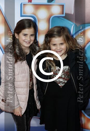 Amsterdam 10 december 2016
Premiere Sing in pathe arena. Micha Noot met kinderen