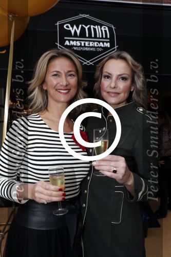 Amsterdam 17 december 2016 
Opening winkel Nynke Wynia door vriendin Micky Hoogendijk