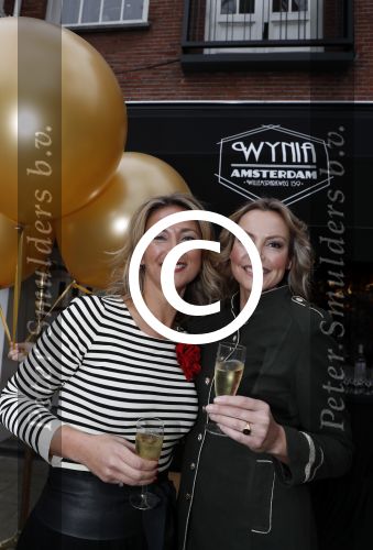 Amsterdam 17 december 2016 
Opening winkel Nynke Wynia door vriendin Micky Hoogendijk