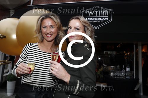 Amsterdam 17 december 2016 
Opening winkel Nynke Wynia door vriendin Micky Hoogendijk