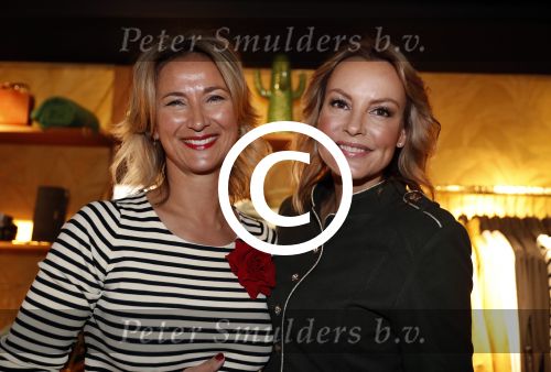 Amsterdam 17 december 2016 
Opening winkel Nynke Wynia door vriendin Micky Hoogendijk