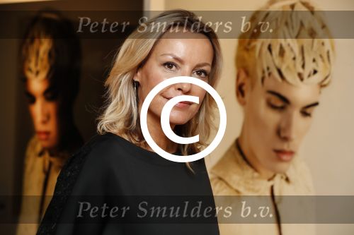 Amsterdam 19 november 2016
Micky Hoogendijk staat met foto\'s op de Amsterdam Pan beurs. Annette de Vries interviewt haar.