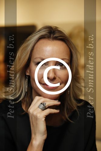 Amsterdam 19 november 2016
Micky Hoogendijk staat met foto\'s op de Amsterdam Pan beurs. Annette de Vries interviewt haar.