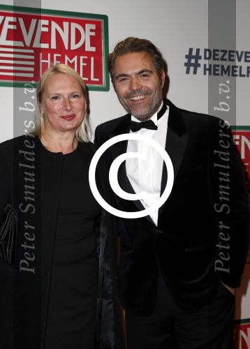Amsterdam 14 november 2016
Premiere de zevende hemel in theater Carre. Mike Starink met een vriendin