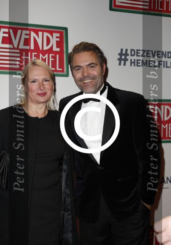 Amsterdam 14 november 2016
Premiere de zevende hemel in theater Carre. Mike Starink met een vriendin