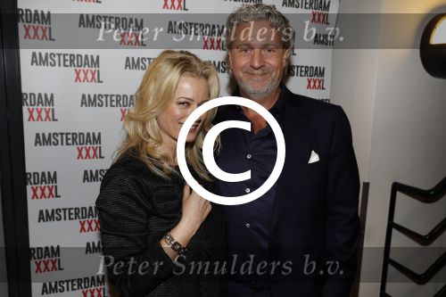 Amsterdam 22 november 2016
Presentatie Amsterdam XXXL magazine uitgegeven door Mark Teurlings bij gassan diamonds. Monique Sluyter