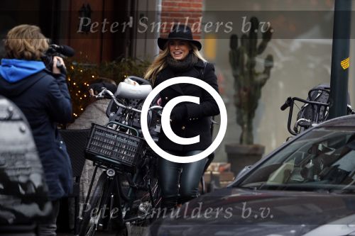 Amsterdam 9 december 2016
Nicolette v Dam heeft opnames voor commercial Rituals op de cornelis schuytstraat