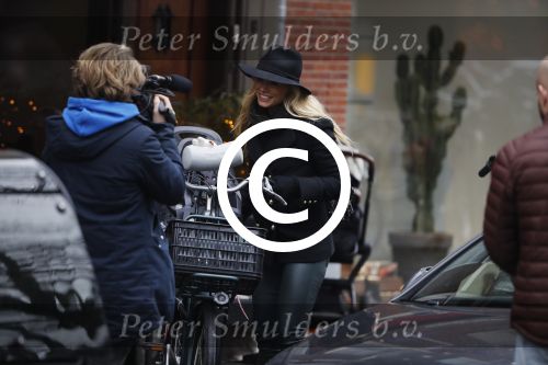 Amsterdam 9 december 2016
Nicolette v Dam heeft opnames voor commercial Rituals op de cornelis schuytstraat