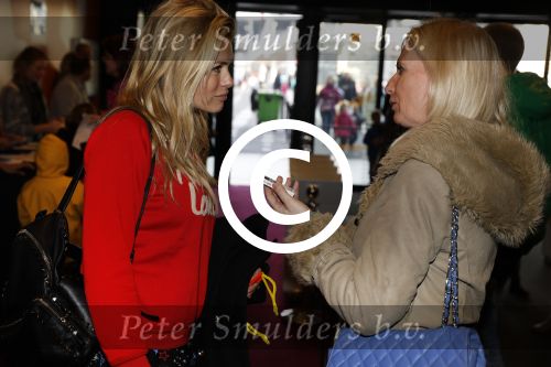 Amsterdam 26 november 2016
20 jaar studio 100 in het ziggodome met oa K3. Nicolette v Dam met Annette de Vries