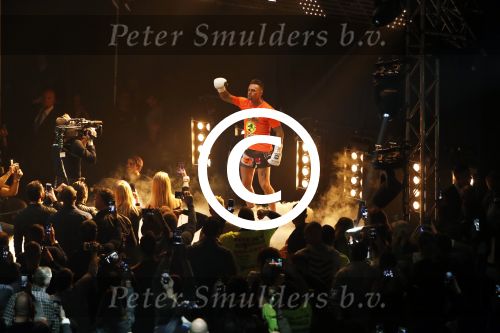 Oberhausen 10 december 2016
Nieky Holzen verliest zijn wereldtitel aan Cedric Doumbe uit Frankrijk tijdens de GLORY COLLISION in Oberhausen.