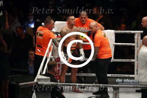Oberhausen 10 december 2016
Nieky Holzen verliest zijn wereldtitel aan Cedric Doumbe uit Frankrijk tijdens de GLORY COLLISION in Oberhausen.