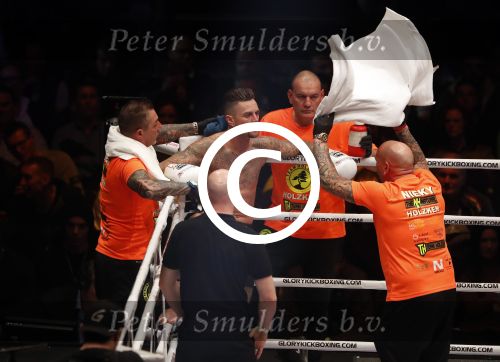 Oberhausen 10 december 2016
Nieky Holzen verliest zijn wereldtitel aan Cedric Doumbe uit Frankrijk tijdens de GLORY COLLISION in Oberhausen.