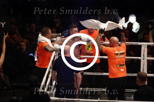 Oberhausen 10 december 2016
Nieky Holzen verliest zijn wereldtitel aan Cedric Doumbe uit Frankrijk tijdens de GLORY COLLISION in Oberhausen.